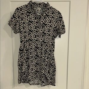 Forever 21 Black and White Floral Dress